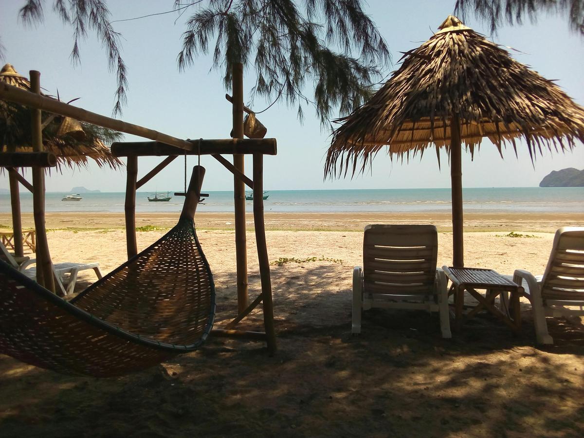 Blue Beach Resort Sam Roi Yot Exterior photo